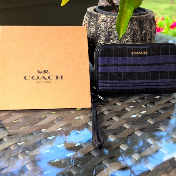 Coach Black and Purple Woven Wallet - Picture 2 of 12